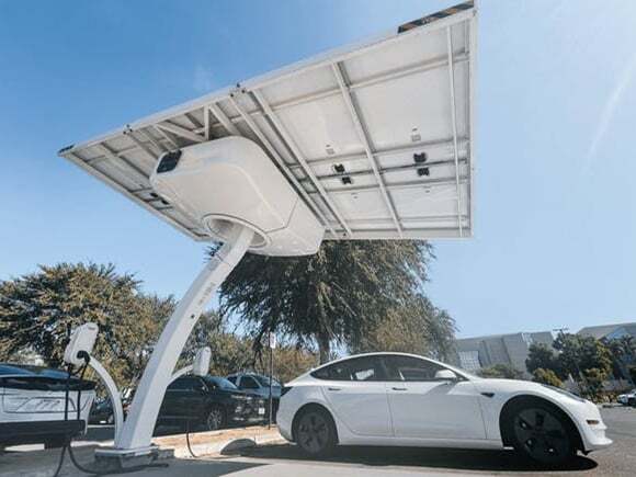 A solar charging car