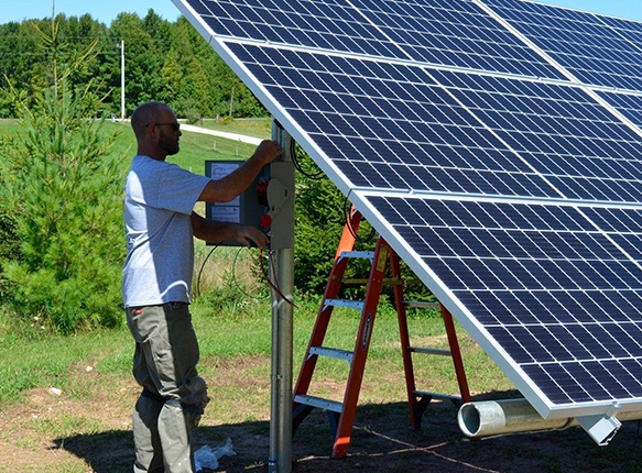 Microinverter and Optimizers on Solar panels