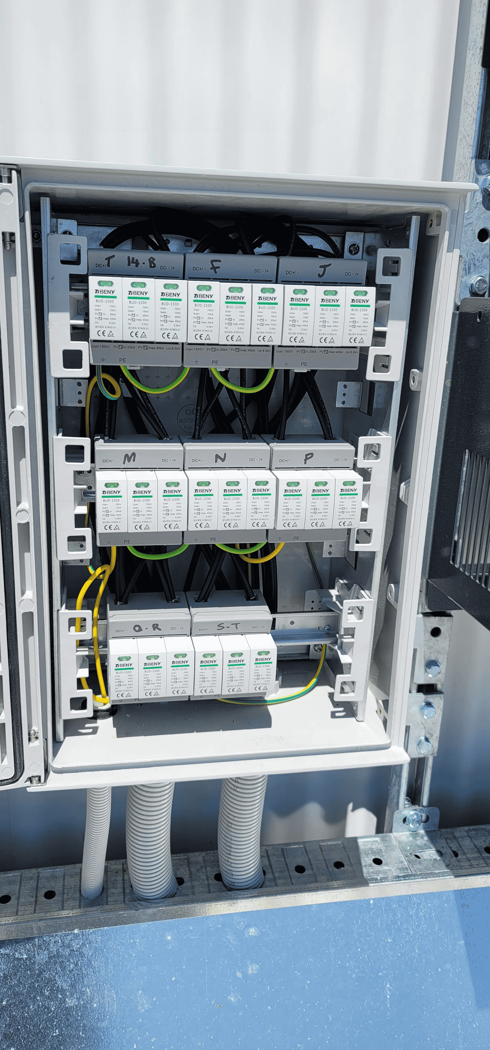 1500V DC SPD installation in Warnbro shopping Centre WA Australia 400 1