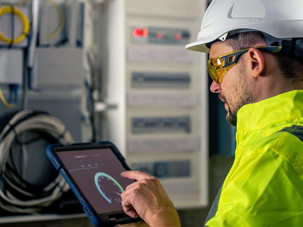 EV chargers with Dynamic Load Balancing