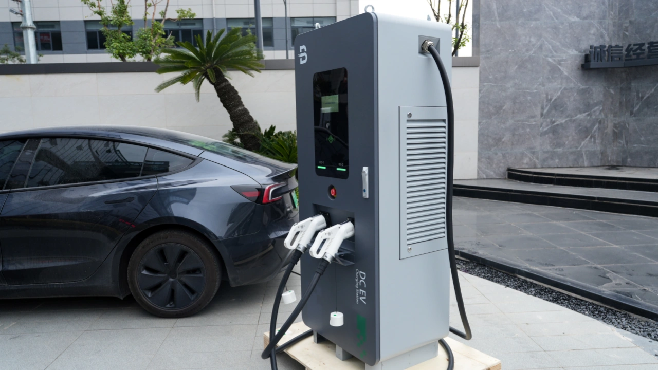 2 Súng Nhỏ Gọn DC EV Trạm sạc BMDC Ứng dụng rộng rãi