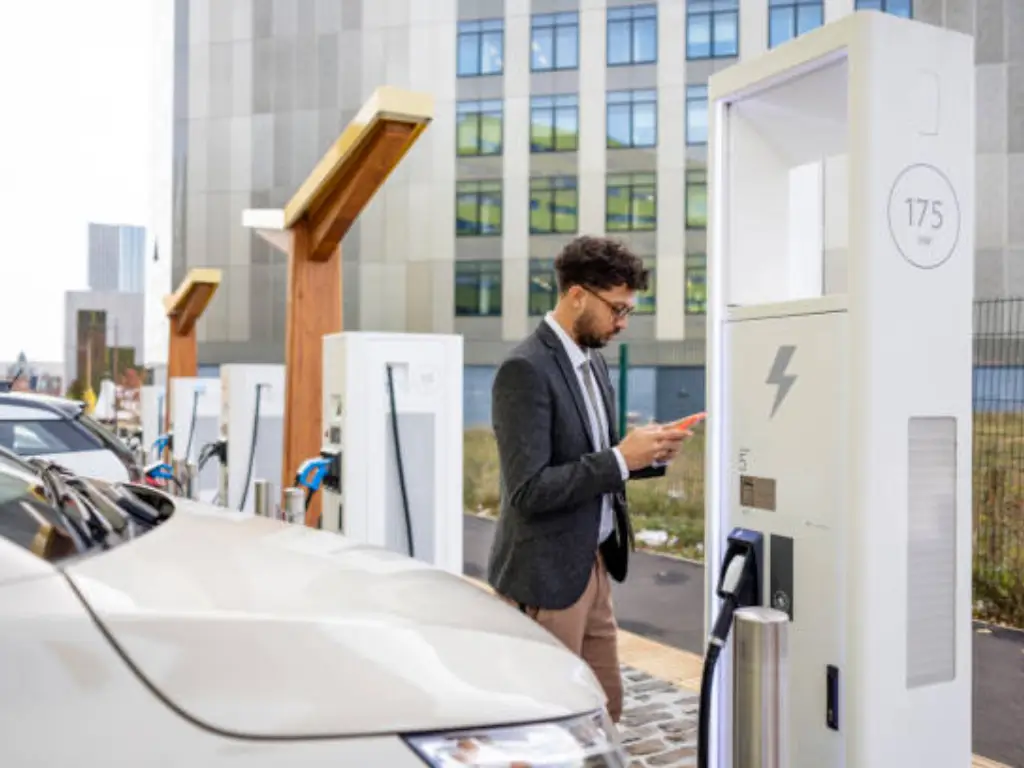 How to Start a Profitable Mobile EV Charging Business (1)