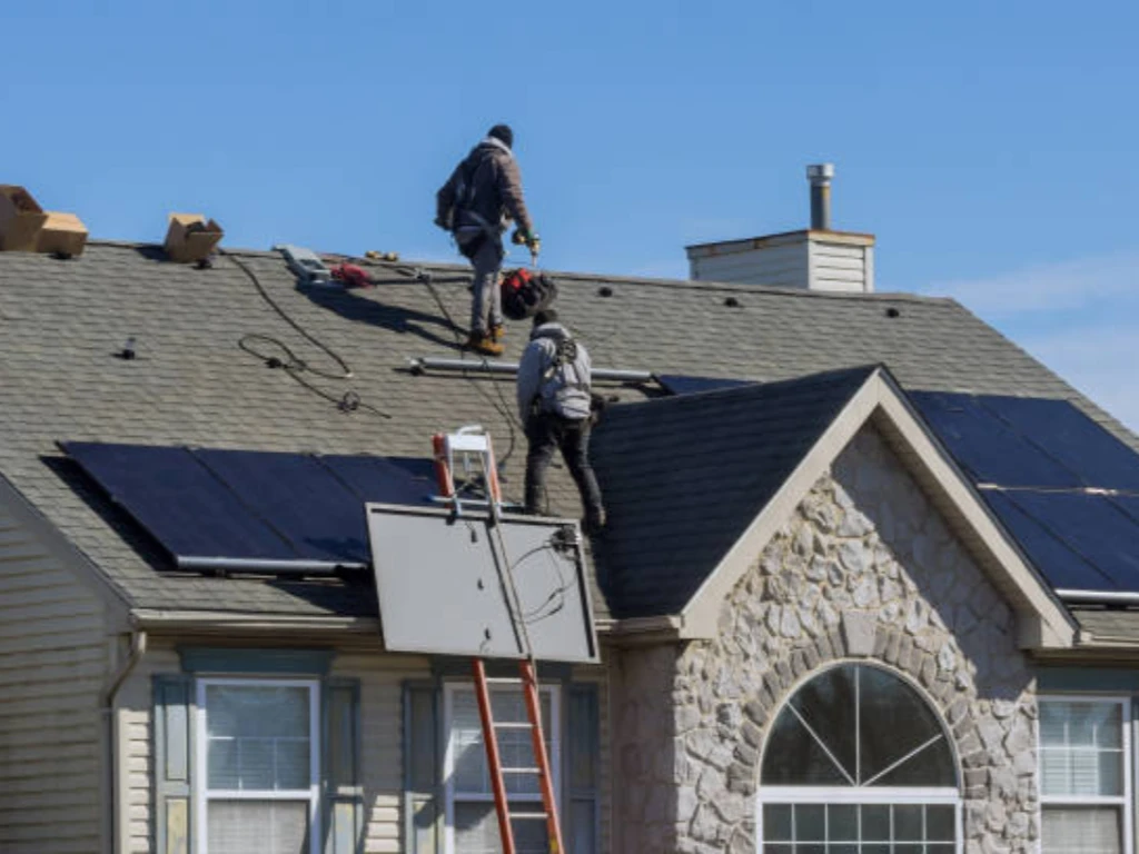 Installing Solar Panels on Roof (4)