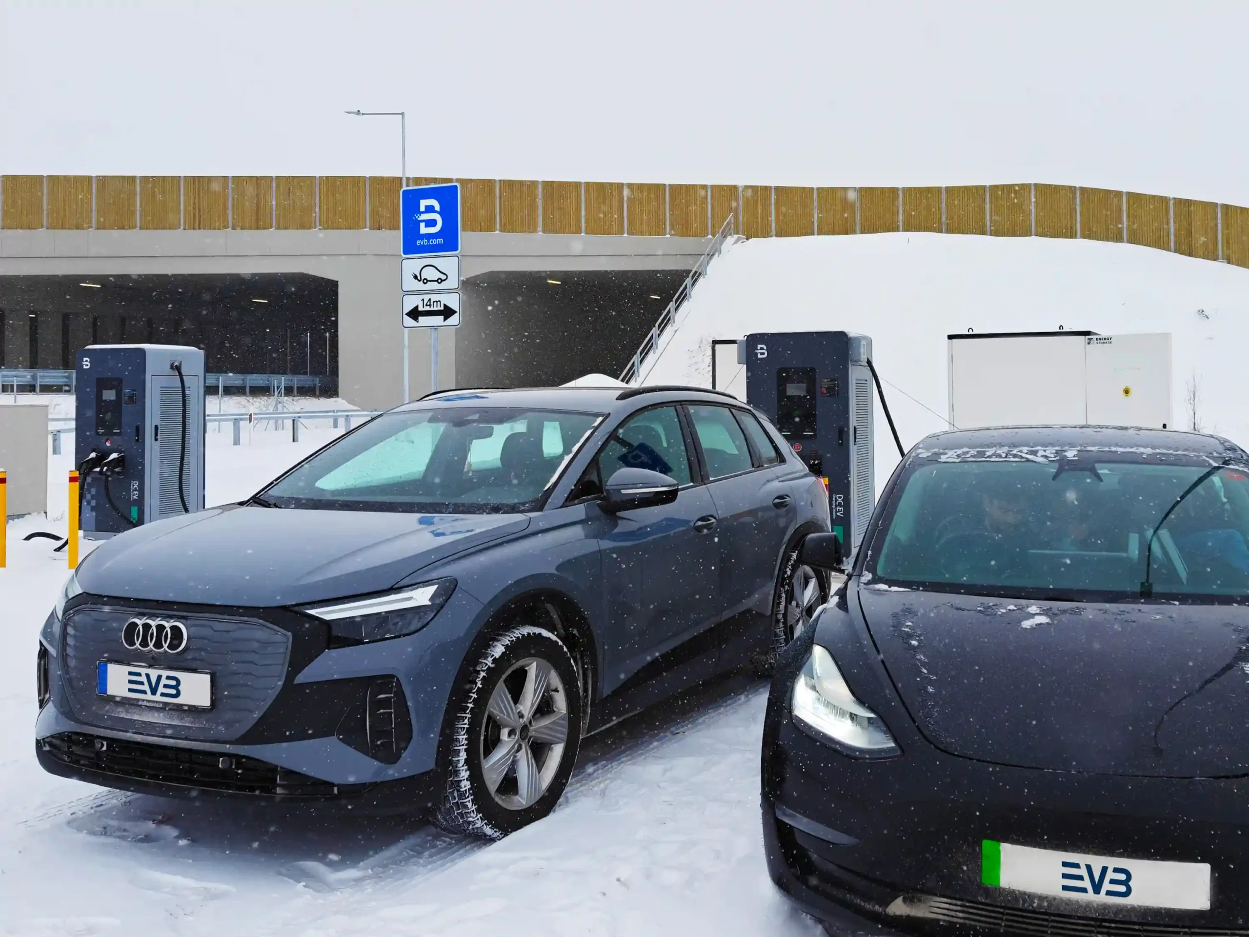100 kW/241 kWh liquid-cooled ess 180kW DC fast charger Nordic