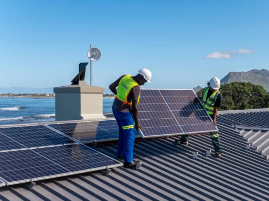 התקנת סוללות סולאריות3