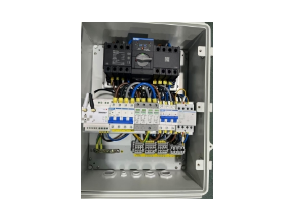 Solar & Energy Storage Combiner Box BBWX 1 02